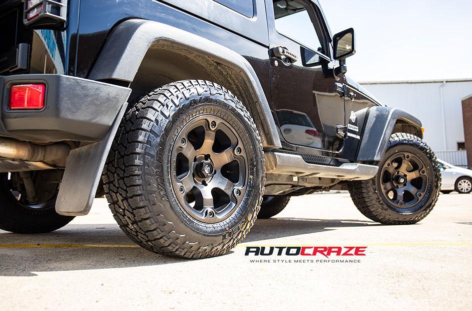 JEEP WRANGLER BEAST BLACK MACHINED WITH DARK TINT